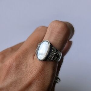 Sterling silver ring Mother of pearl with marcasite accents Size 8 925